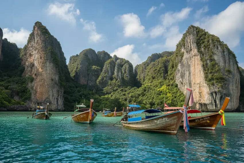 China Leads in Thailand’s Tourism Boom as International Arrivals Exceed Thirteen Million