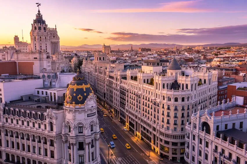 Health Alert: Measles Outbreak in Alcantarilla, Spain – Essential Travel Guidance for Tourists