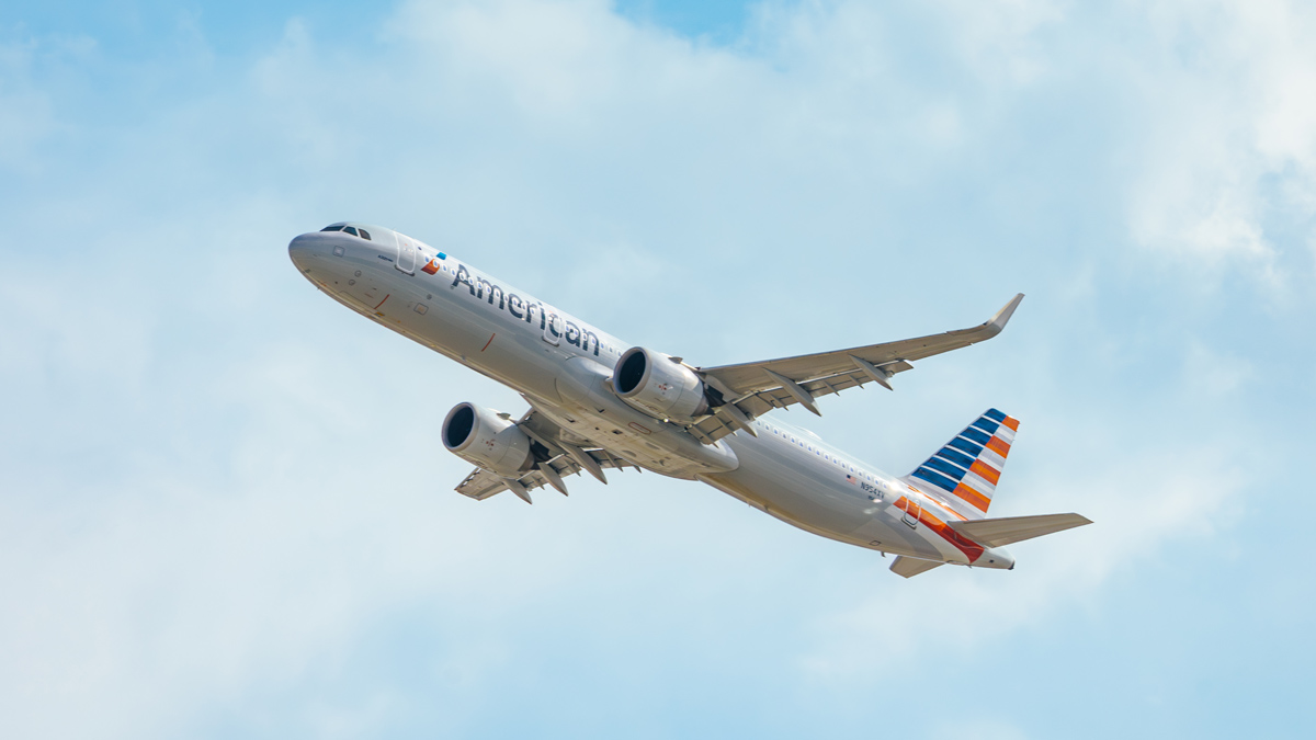 American Airlines Boosts Fan Travel for the 2026 Football Season