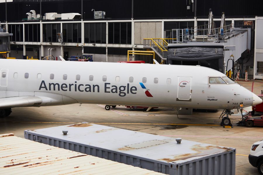 Emergency Landing of American Eagle Flight AA5938: Insights into Aviation Safety Protocols