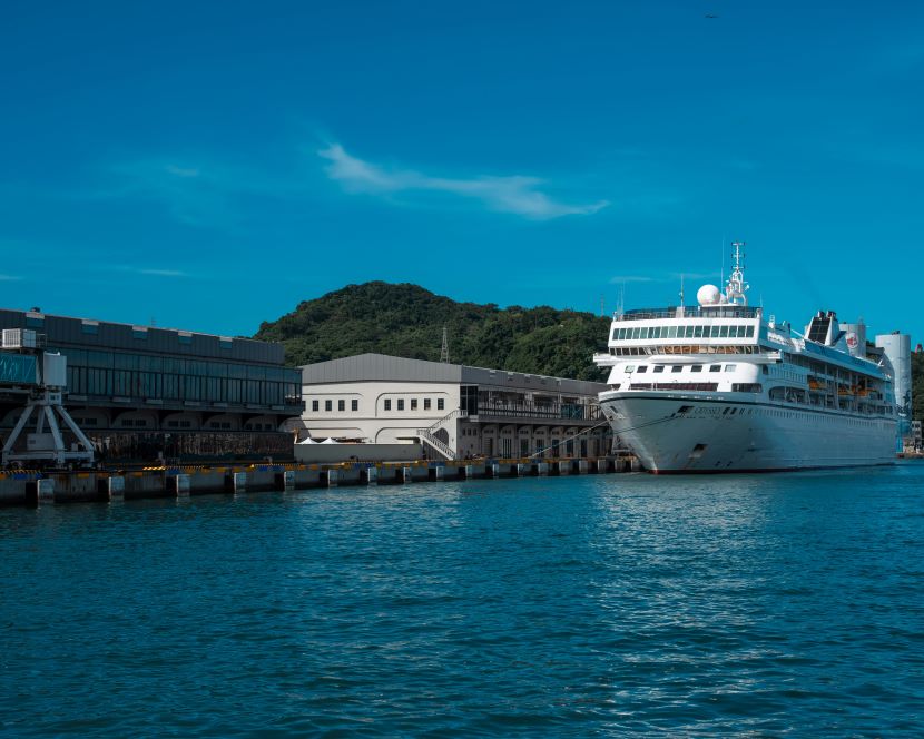 Luxury Holiday Voyages Await with Oceania Cruises’ Festive Sailings