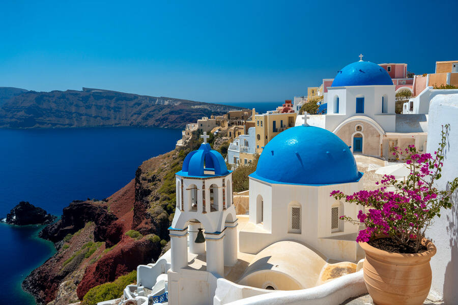 Greece’s Innovative Approach to Sustainable Tourism: Sunbed-Free Beaches and Conservation Efforts