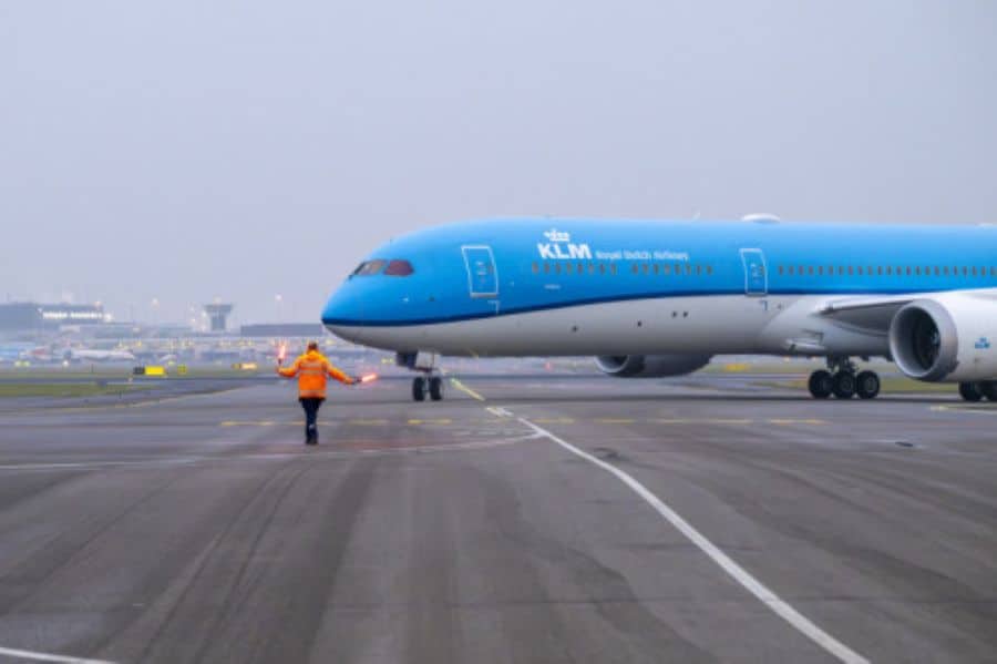 KLM Joins Vueling, Expands Flight Options to Santiago de Compostela for 2026 Travel Season