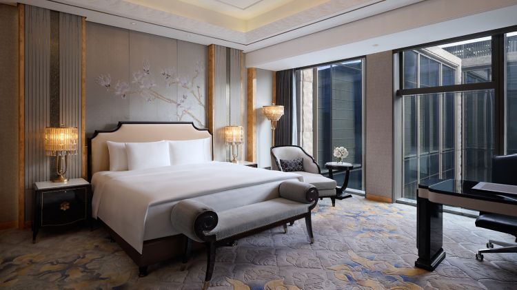 Elevating Luxury: The St. Regis on the Bund Unveils New Suites and Art Experience in Shanghai