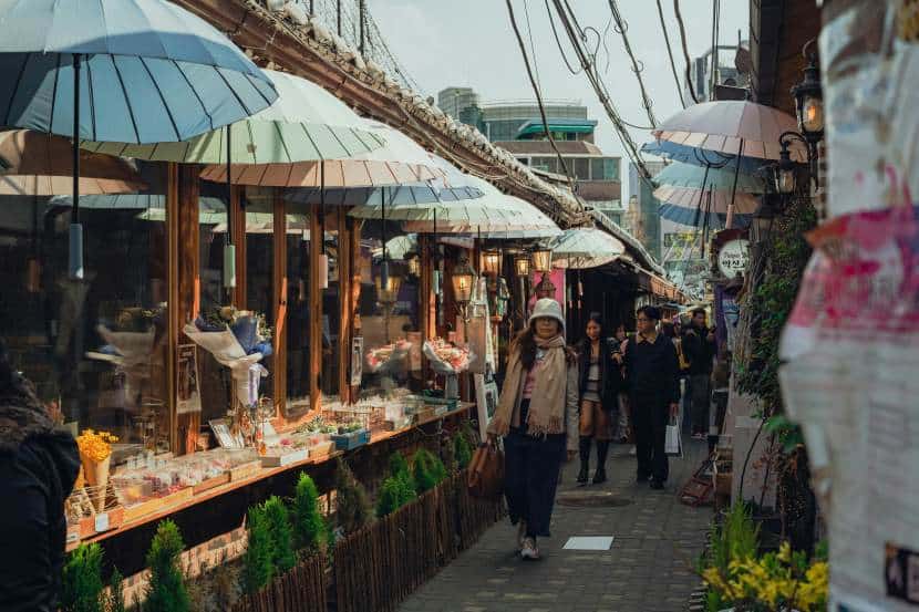 Cultural Exploration and Simplified Travel: The Shanghai Experience