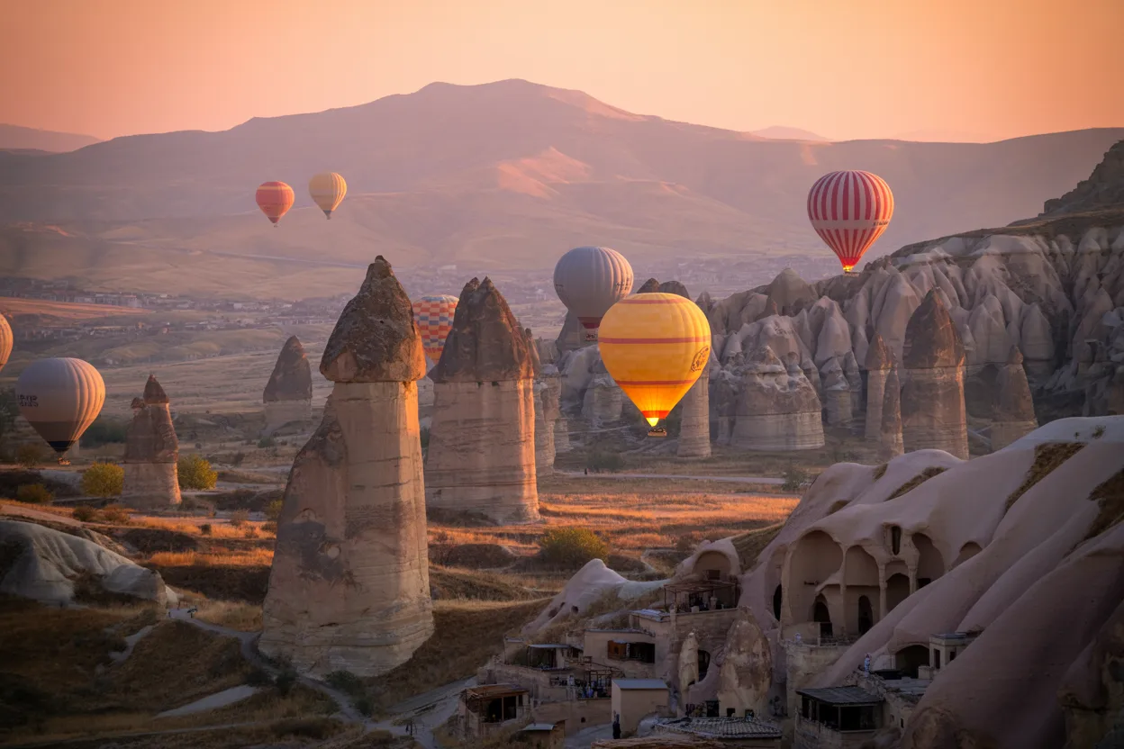 Türkiye Tourism Struggles with Booking Declines Amid Regional Conflict