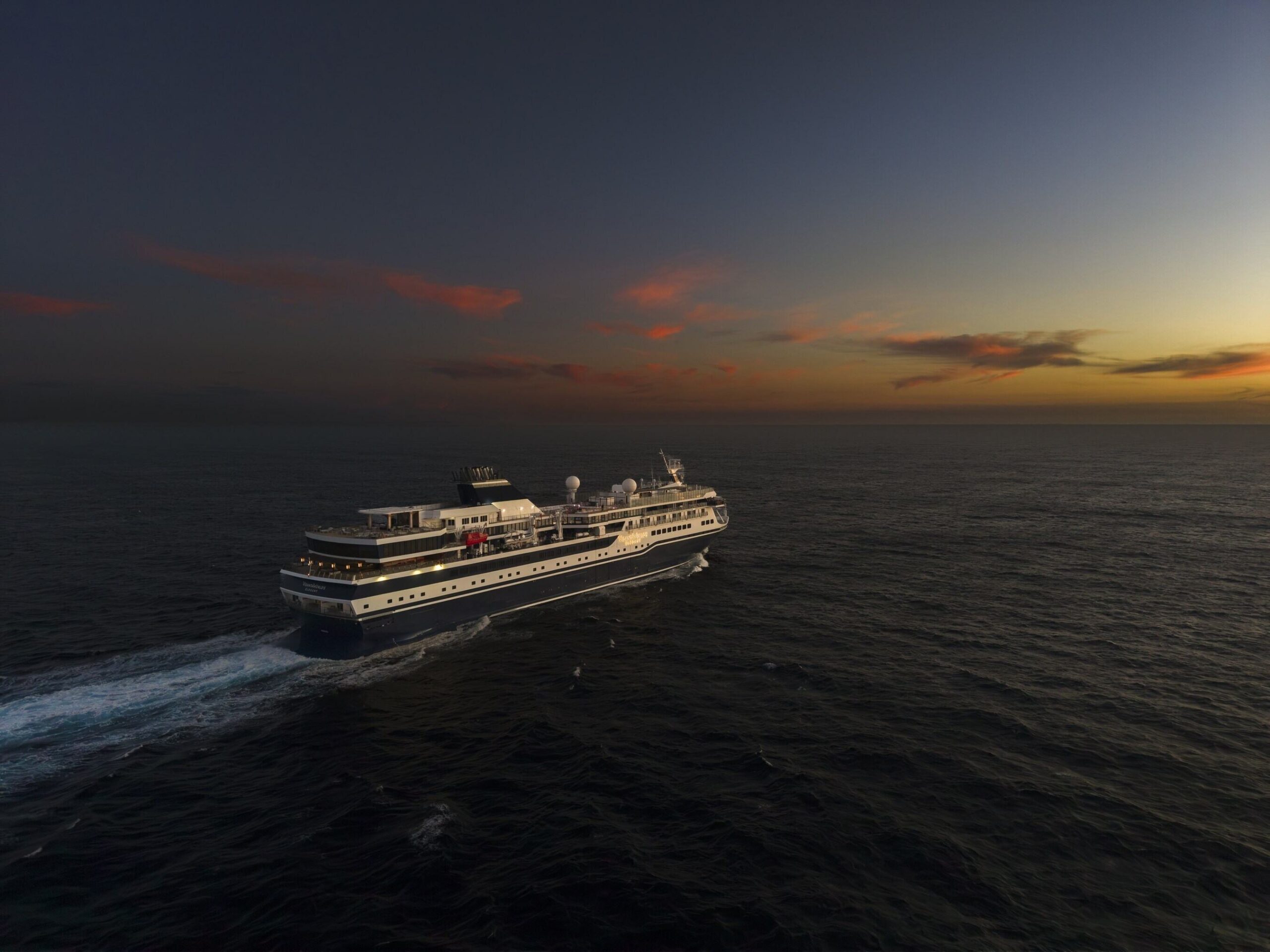 Discover Lavish Mediterranean Adventures with VidantaWorld's ELEGANT Yacht Cruises