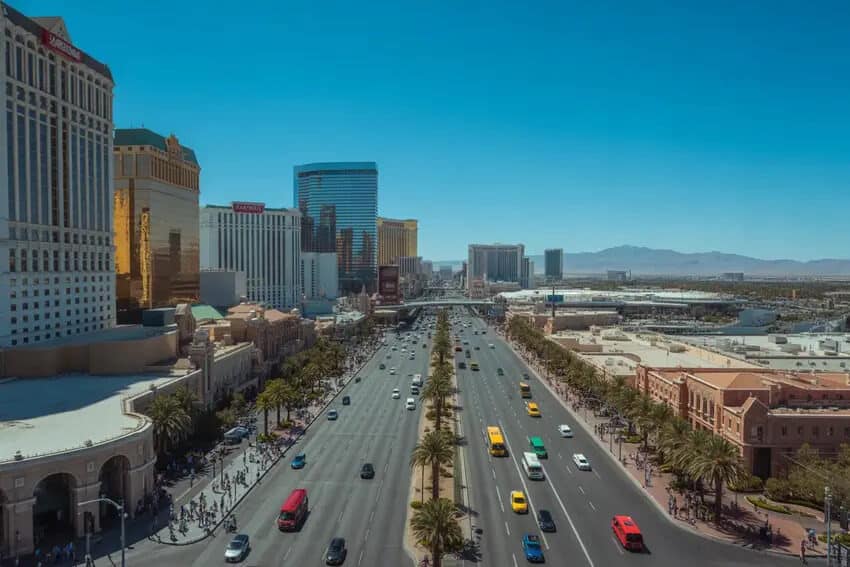 Las Vegas Tourism Faces Mild Setback in April, But Conventions Provide Stability Amid Air Travel Declines