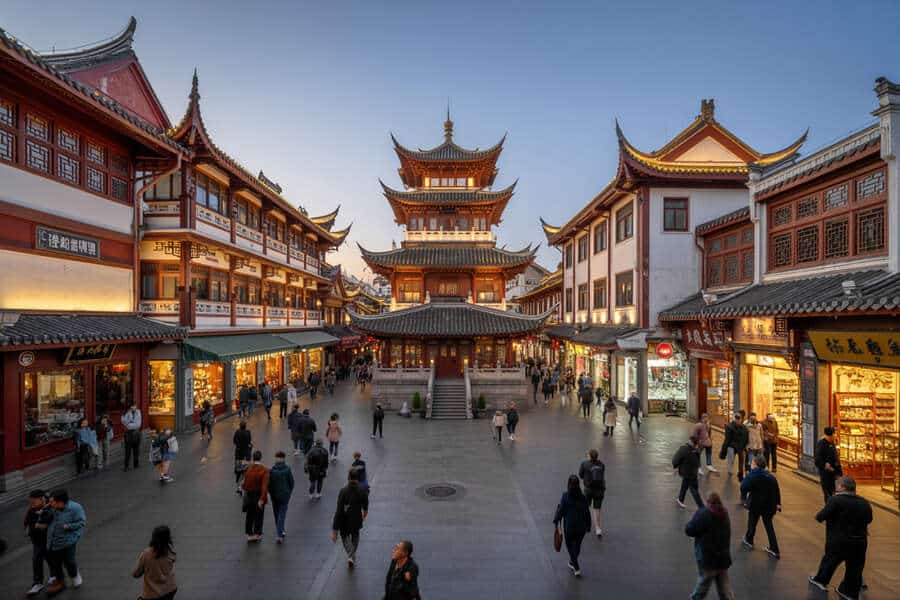 China Welcomes an Unprecedented Surge in Tourism Thanks to Visa-Free Policies