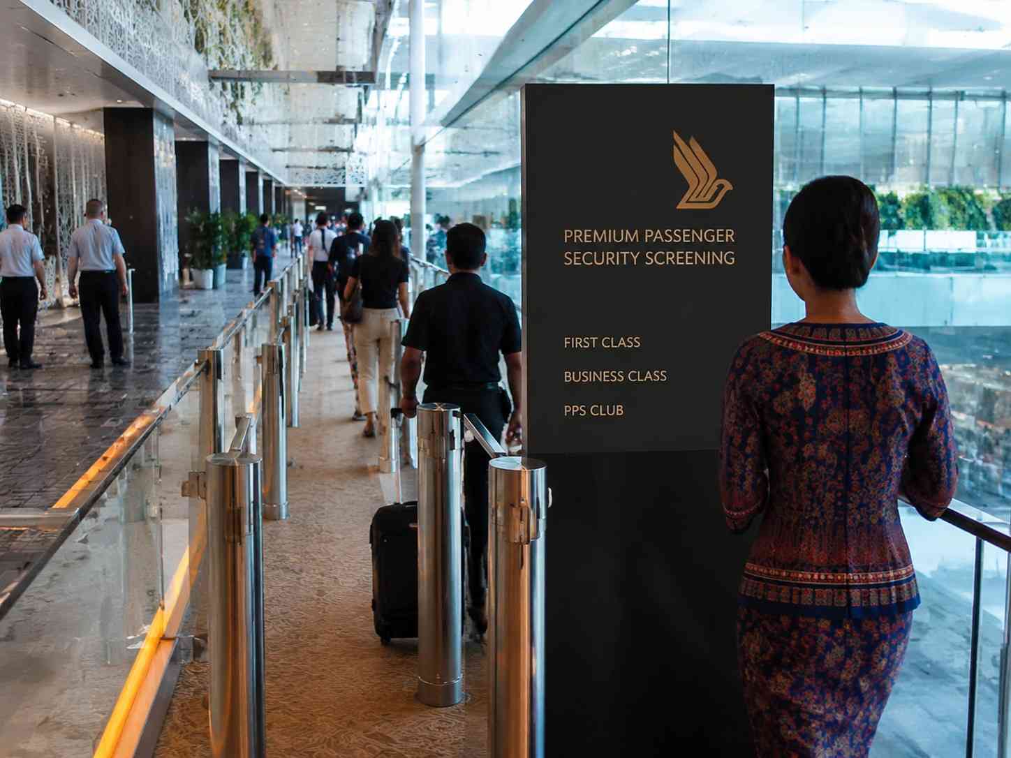 Singapore Airlines Introduces Priority Security Lanes at Changi Airport: A Boost for Premium Travelers