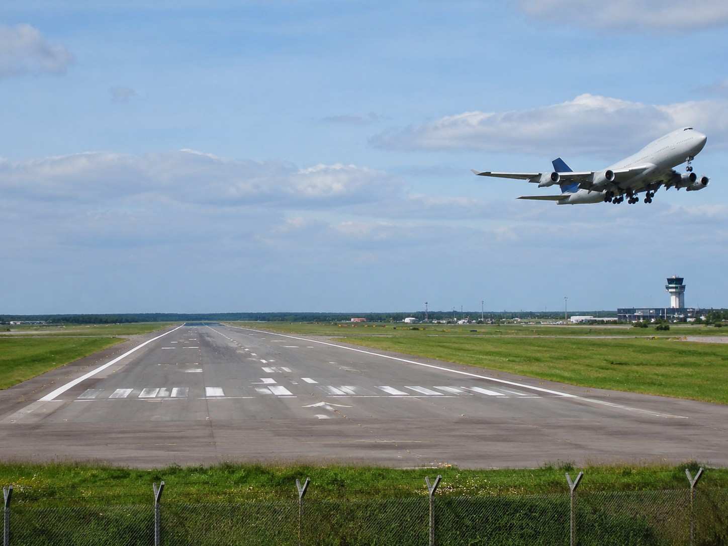 Manston Airport’s Relaunch: What It Means for UK Travel and Tourism