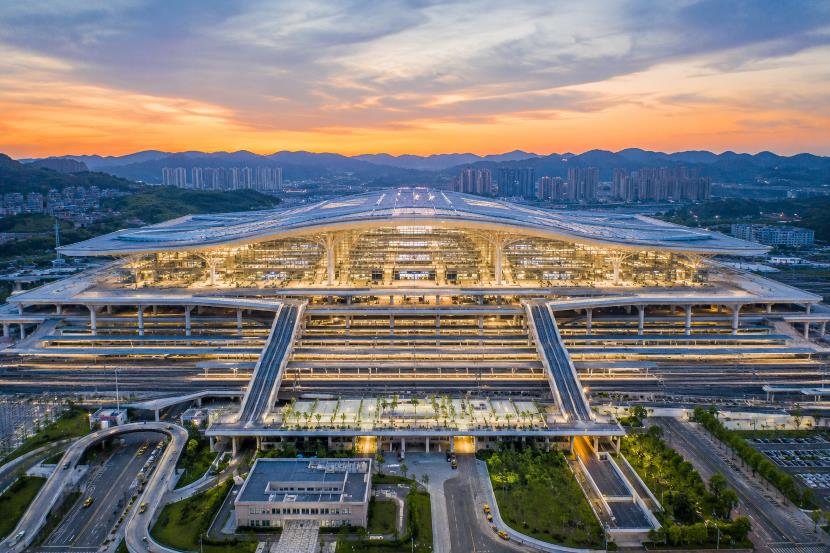 Chongqing East Superstation: A Gateway to Explorations in Southwest China