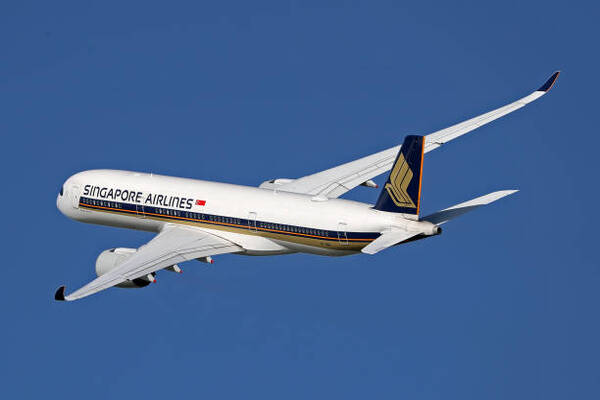 Singapore Airlines Delays Launch of Luxurious First and Business Class Seats on A350-900 Fleet to Early 2027
