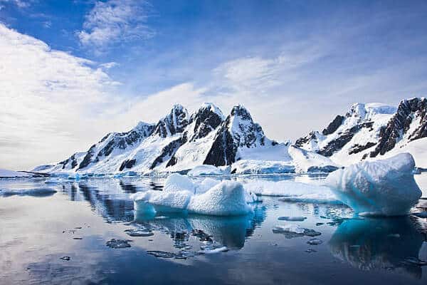 Antarctica’s Tourism Boom: A Race Against Climate Change and Its Ecological Effects