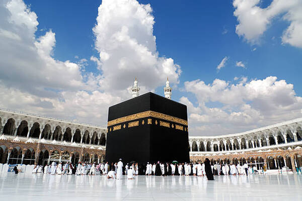 Travel2Globe Advises Pilgrims: Secure Your Official Hajj Permits to Avoid Fraud