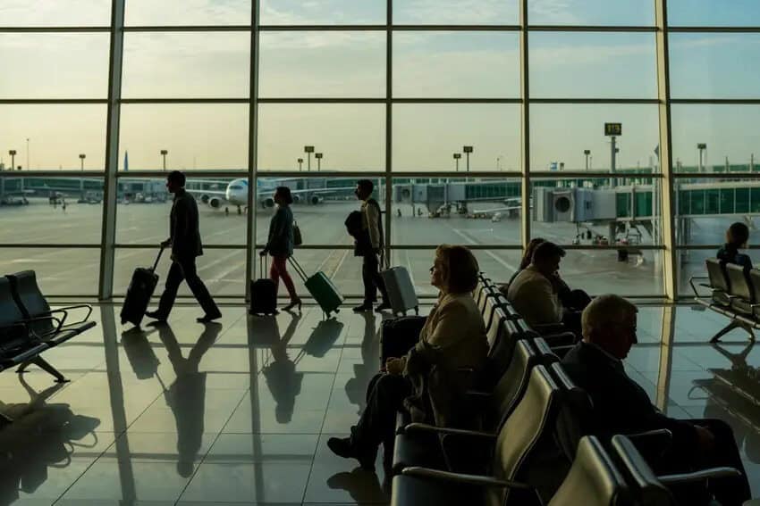 Heathrow Airport Reports 5% Drop in Passengers Amid Global Uncertainties and Rising Fuel Prices