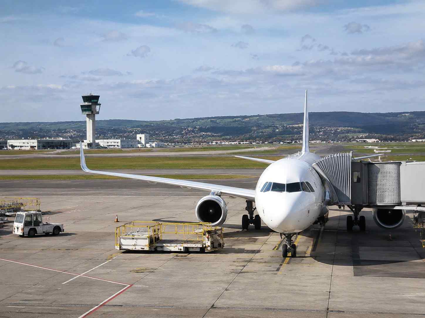 Loganair Launches Daily Route from Jersey to East Midlands: A Boost for European Travelers