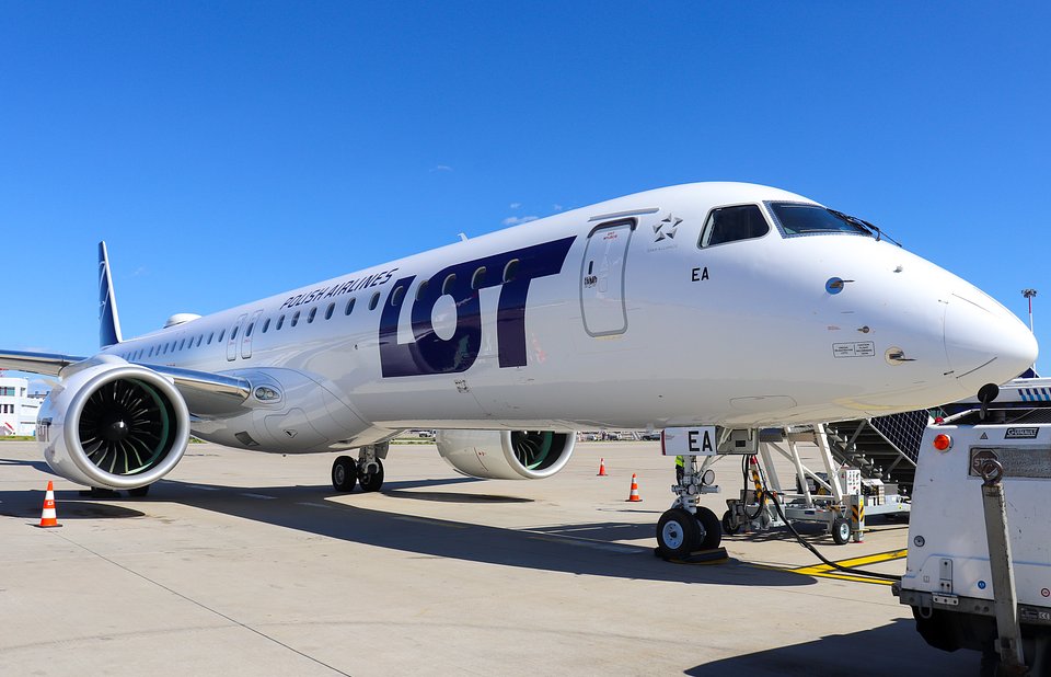 LOT Polish Airlines Introduces Year-Round Direct Flights from Warsaw to Porto: Discover Northern Portugal Like Never Before