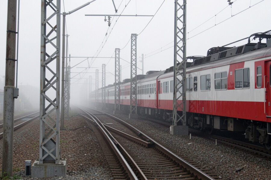 Experience the Future of Rail Travel: Bengaluru-Mumbai Superfast Train Launching by June