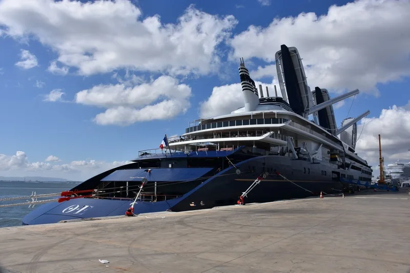 OE Corinthian Makes a Splash in Lisbon, Pioneering a New Era of Wind-Powered Luxury Cruising