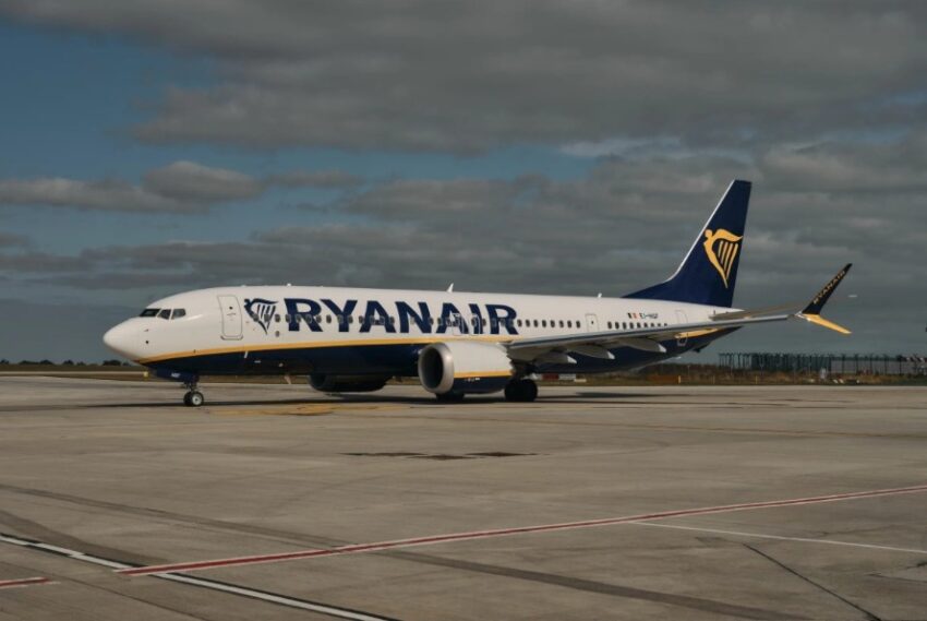 Ryanair Achieves Debt-Free Status, Strengthening its Position in European Aviation