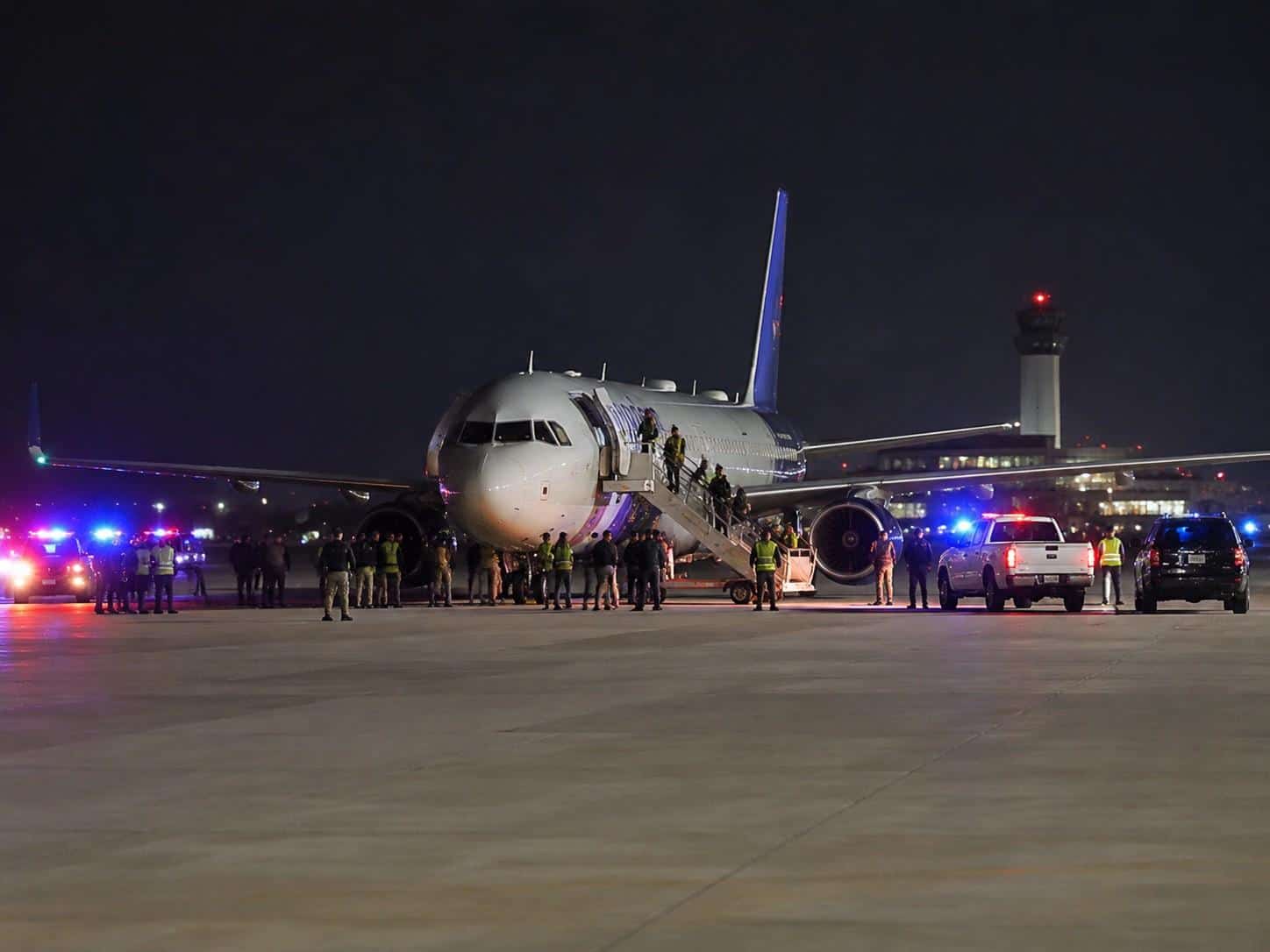 United Airlines Flight UA2005 Diverts to Madison After Cockpit Breach Attempt