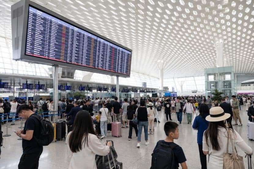 Massive Travel Chaos Strikes Charlotte/Douglas International Airport as American, PSA, and Piedmont Airlines Bear the Brunt with 108 Flights Grounded and 24 Delayed, Disrupting Connections Across North Carolina, Florida, Texas, New York, Georgia and International Routes: What Travelers Need to Know Before Heading to the Airport