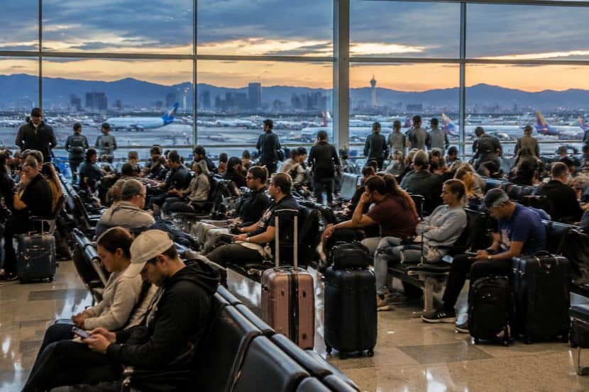 Travellers Isolated at Harry Reid International Airport as Southwest, American, Delta and United Airlines Face 196 Delays and 5 Cancellations Impacting Las Vegas, Los Angeles, Dallas, Denver and Major US cities