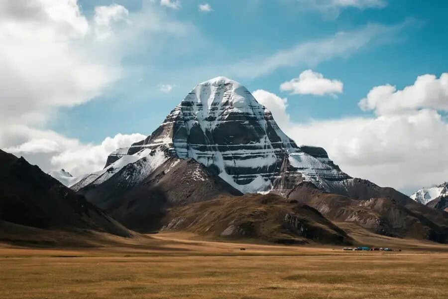 Kailash Mansarovar Yatra 2026: A Spiritual Journey Begins as Pilgrims Cross Nathu La Pass