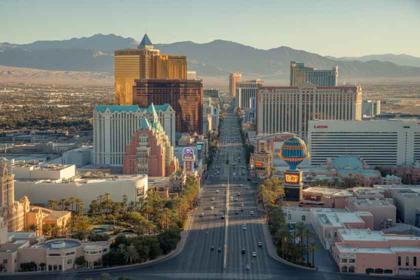 Frontier Airlines Expands Las Vegas Routes to Oakland and Boise: A Boost for Regional Tourism