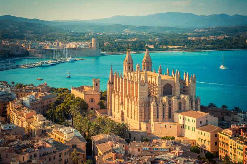 Warsaw, Palma de Mallorca and Heraklion Strengthen Europe’s Summer Travel Map as LOT Polish Airlines Adds New Seasonal Routes, But Could These Mediterranean Gateways Become Poland’s Hottest Holiday Escapes This Year?