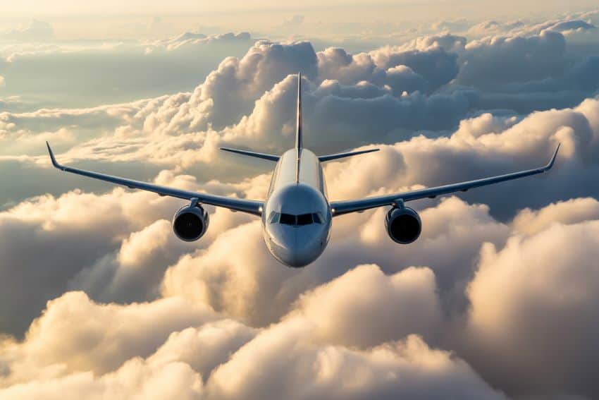 Piedmont Operated American Airlines PDT6130, an Embraer ERJ-145LR from Greenville to Charlotte Makes Flight Diversion at Piedmont Triad International Airport: Reason Behind the Sharp Mid-Air Turn Over the US