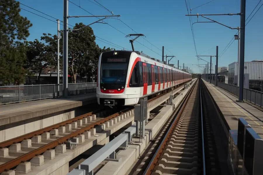 India To Uttarakhand Mega High Speed Rail Breakthrough Set To Transform Delhi To Rishikesh Travel With Just Three Hour Journey Through Namo Bharat RRTS Corridor And Redefine Weekend Tourism Experience