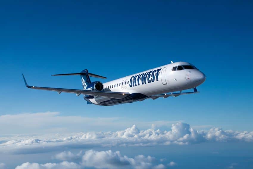 SkyWest Airlines Flight SKW5451 Faces Dramatic Diversion Back to Chicago