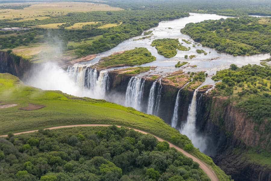 Zimbabwe and Global Partners Catalyze Remarkable Growth in South African Tourism for 2026