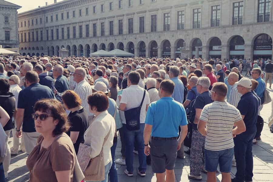 Greece Joins Spain, Italy, Belgium, Netherlands, France, Portugal, And More Countries Throughout Europe In Imposing Strict Tourist Rules With Radical Overtourism Crackdowns, Rental Bans, Licence Freezes, And New Housing Protection Laws Reshaping Travel Industry