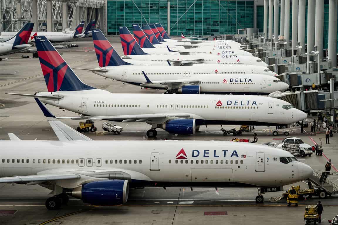 Delta Air Lines DAL1225 an Airbus A321-211 Flying from Detroit to Fort Myers and Diverted at Sarasota Bradenton International Airport: Updated Behind the Flight Diversion Over US Airspace