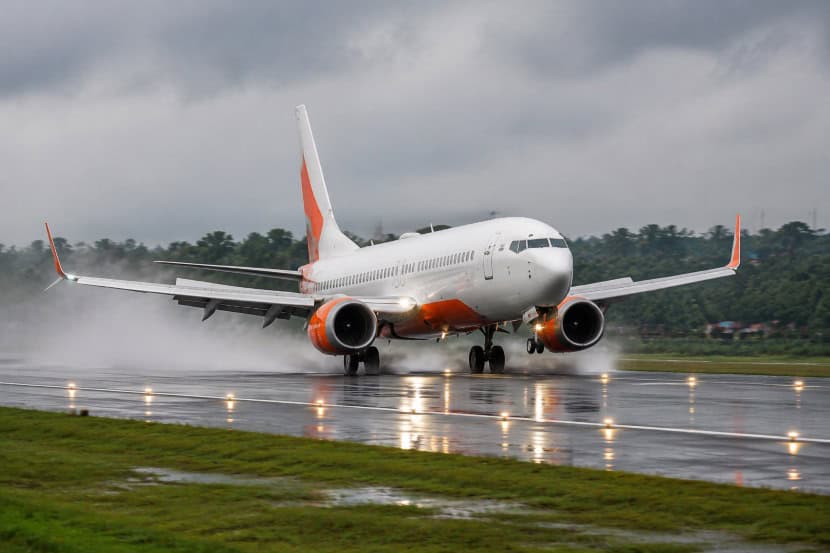 Air India Express AXB778 Kannur to Jeddah, Saudi Arabia Flight Enters Mid-Air Emergency Return After Sudden Engine Warning Over Arabian Sea Before Safe Landing Crisis at Origin Airport: Latest Update