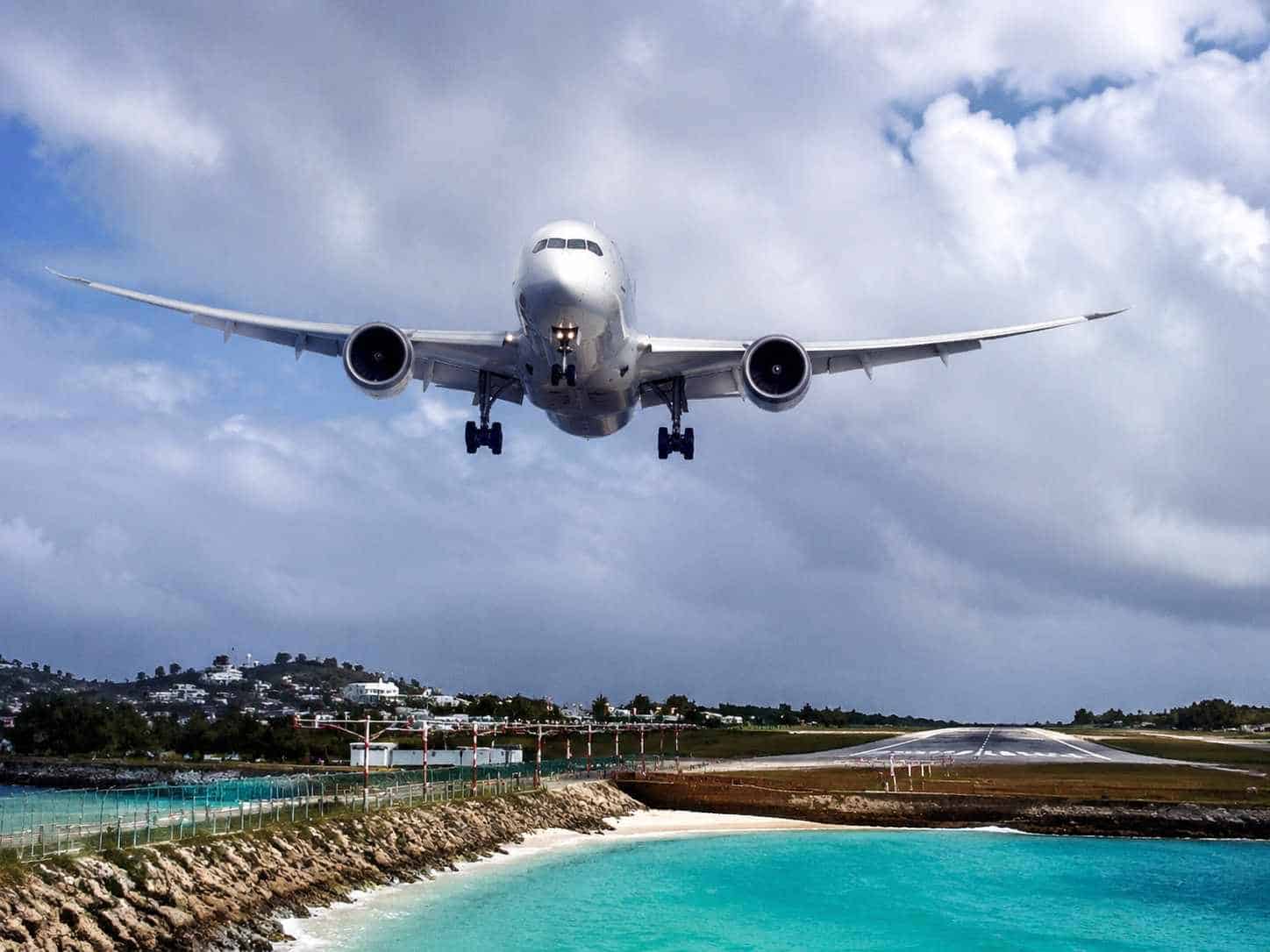 United Kingdom Joins  United States, Canada, Caribbean and North Atlantic Air Corridors, Highlighting Long-Haul Transatlantic Diversion Protocols Across International Aviation Networks and Key Hubs in Jamaica, Italy, Bermuda, and North Atlantic Flight Routes as Jamaica–Italy Neos Air Boeing 787 Flight NO630 Diverts to Bermuda After Mid-Air Medical Emergency