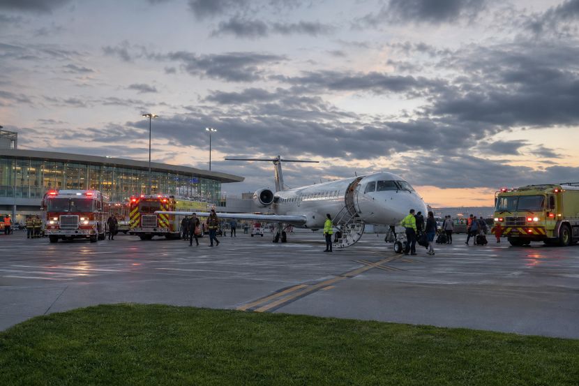 New York Aviation Chaos Unfolds as American Airlines Flight 5907 Operating an Embraer ERJ145 Makes Emergency Landing in Syracuse While Flying From Rochester to Philadelphia After Mid-Air Fume Scare: What Air Travellers Need to Know