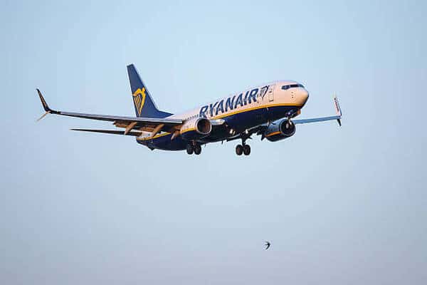 Ireland Low Cost Aviation Clash as Ryanair Paradox Emerges with One Hundred Million Passengers Choosing Budget Flights Despite Rising Criticism Over Fees and Onboard Experience Across Europe