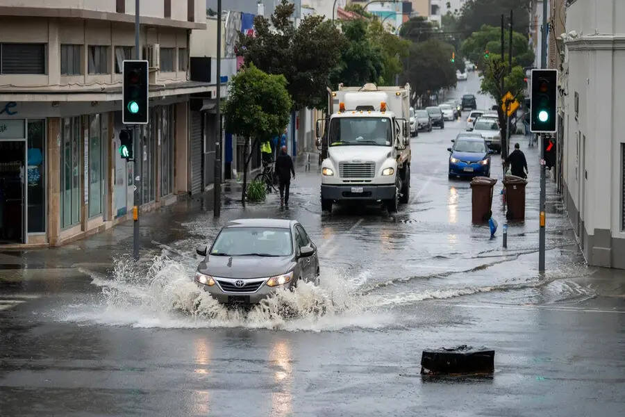 Travel Alert for UK: Heavy Rain, Thunderstorms, and Heatwave Impact Key Destinations