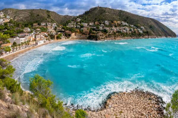 United Kingdom Joins France, Germany, Belgium, Netherlands, United States, Poland and Beyond as Costa Blanca, Spain records a new One billion euros tourism spending surge while Alicante-Elche Airport opens Armenia connection and sees Ryanair, Air Serbia, Pegasus Airlines and FLYONE expansion wave