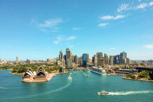 Australia Records Stunning Drop in Immigration Numbers as Housing Crisis Deepens New Era of Rental Pressure Intensifies and Policy Battle Over Population Control Heats Up Nationwide