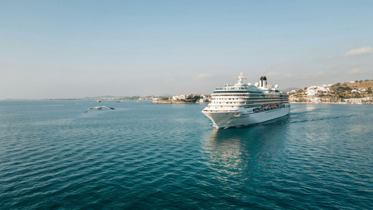 Carnival’s Promising 2027 Bookings: Insights for Travel Enthusiasts