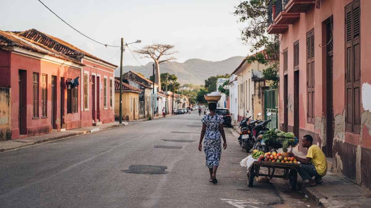 African Nations Step Up in Aviation Carbon Markets: A Sustainable Future for Madagascar, Zambia, and Zimbabwe