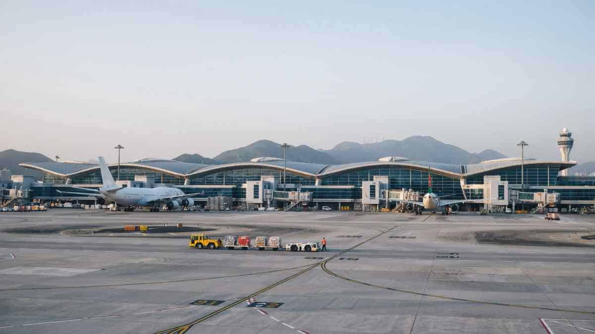 Hong Kong Joins Singapore, Malaysia, South Korea, Thailand, Japan, Taiwan, Indonesia, Vietnam and the Philippines as Cathay Pacific, Singapore Airlines, Malaysia Airlines, Thai Airways, Korean Air, and More Enforce New Power Bank Rules at Hong Kong International, Changi, Kuala Lumpur, Incheon, Suvarnabhumi Airport and others in 2026. What Should Travellers Do Before Flying?