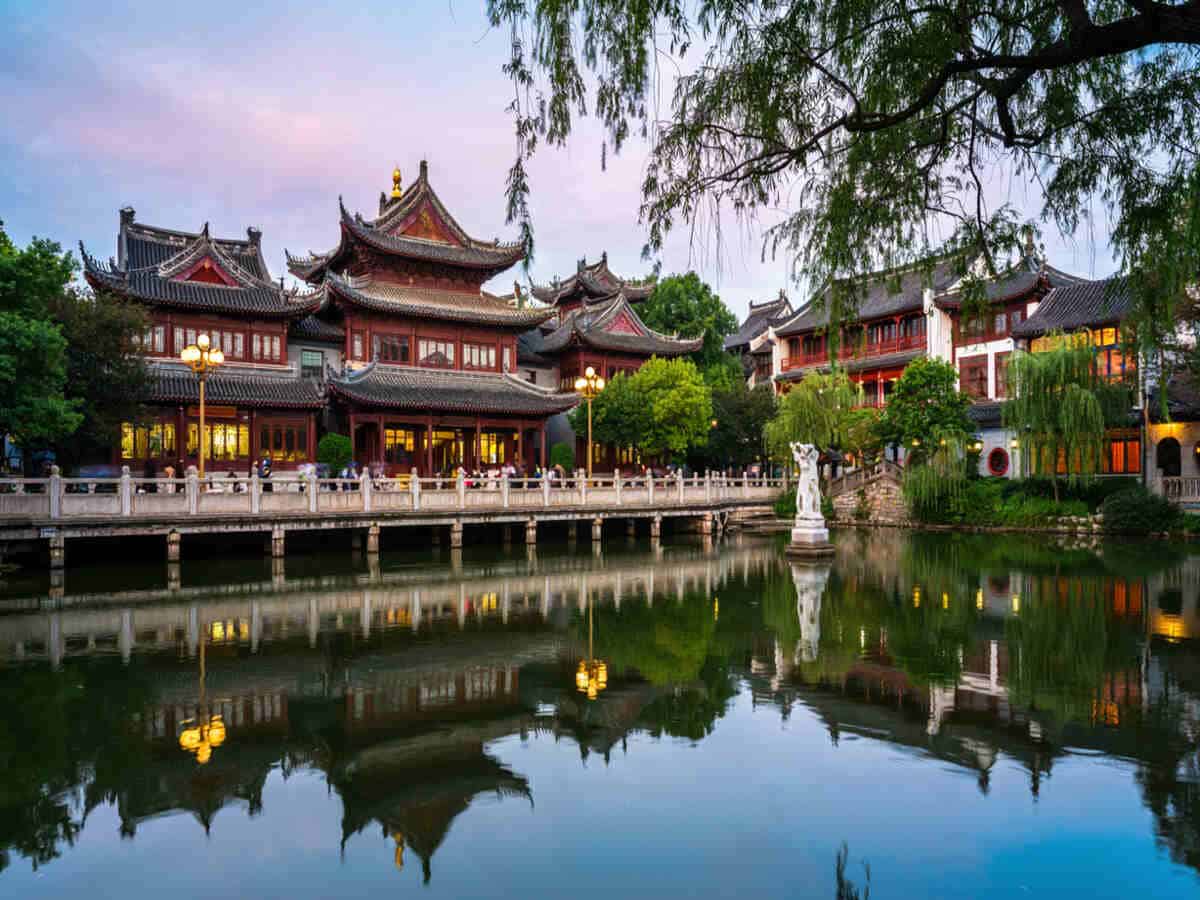 China’s Tourism Surge: 369 Million Cross-Border Journeys Drive Global Market Connections