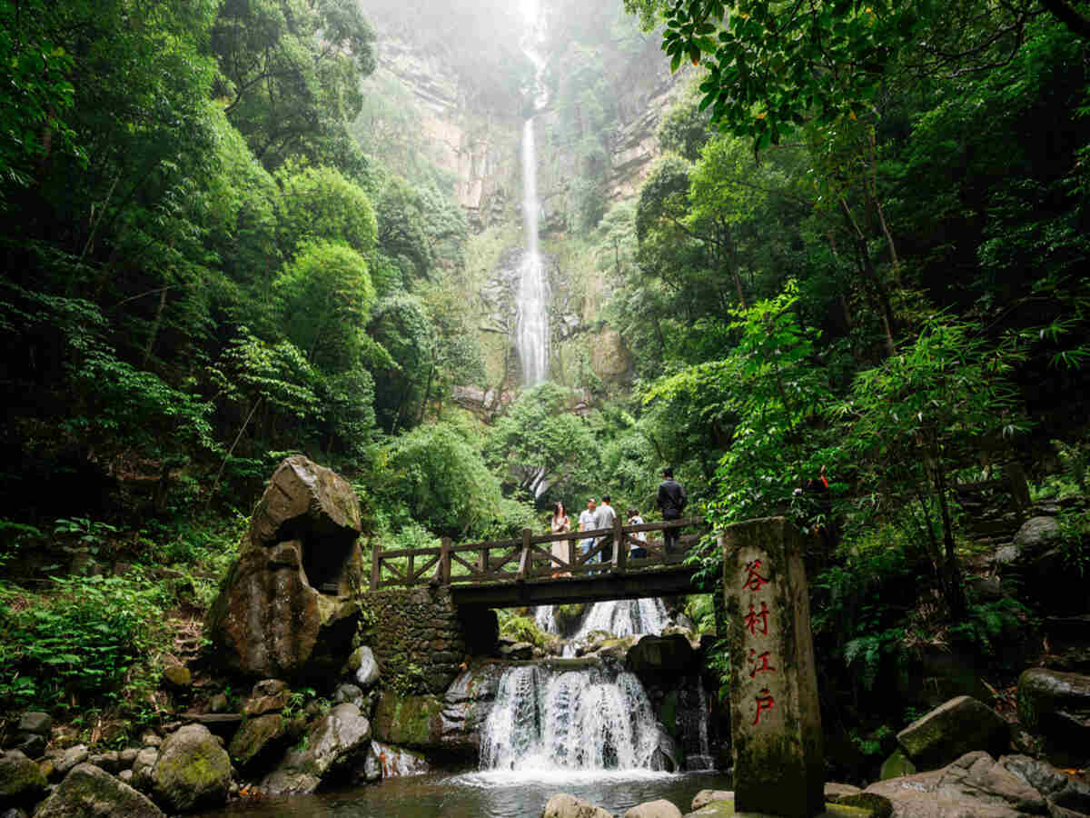 Zhejiang: A New Haven for Hong Kong and Macao Travelers Amidst Scenic Wonders and Smart Experiences