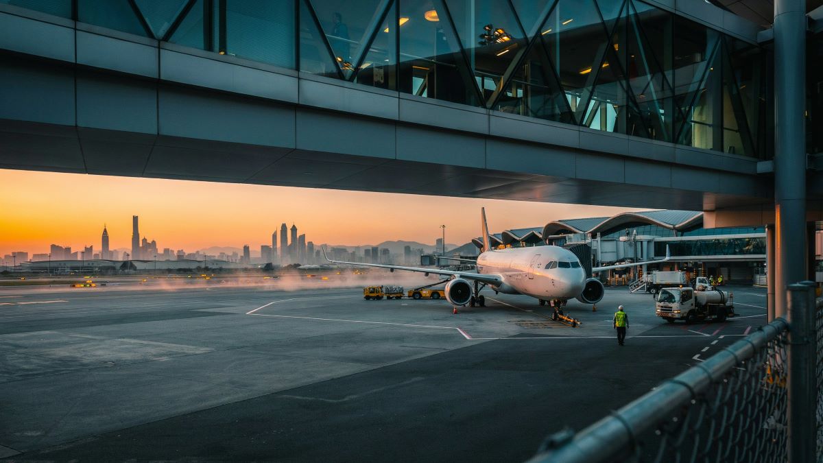 Travel Alert: Cathay Pacific Delays Flights to Dubai and Riyadh Until Late October 2026